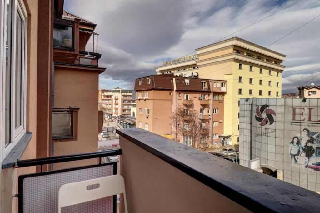 Town Square Apartment Pristina Exterior foto